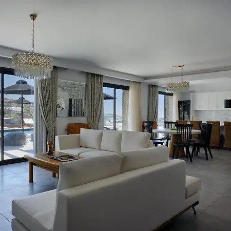 Christy Villa Pszarú